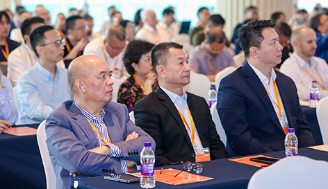 Meitu (จีน) ขึ้นรับรางวัลในนามของ Meitu Group ขณะที่ Meitu คว้ารางวัล LIXIL 2026 